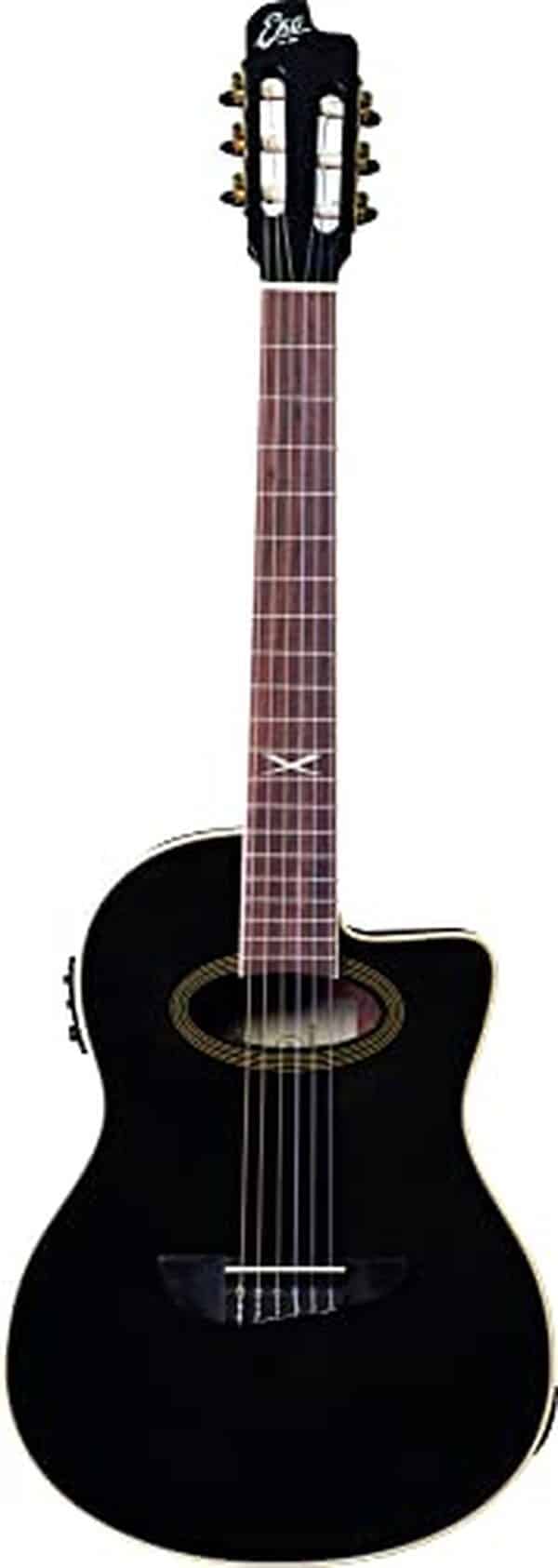 Découvrez notre test complet de la guitare classique électrifiée Eko NXT Nylon N100CE : caractéristiques, son et performances d'une guitare élégante et polyvalente. 