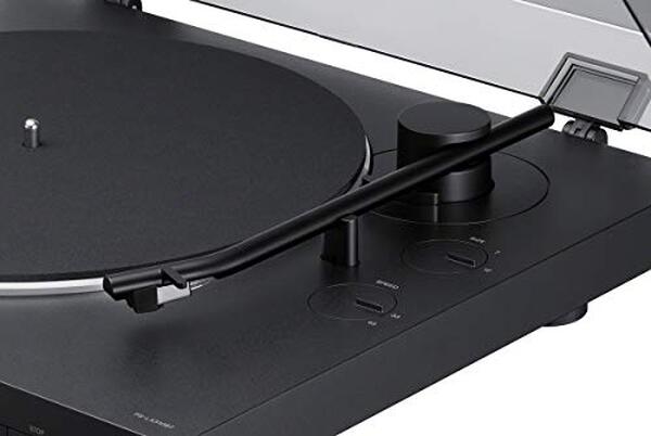 Découvrez notre test complet du tourne-disque Sony PS-LX310BT avec connexion sans fil Bluetooth. Qualité audio, design et performances : tout ce qu'il faut savoir avant d'acheter.