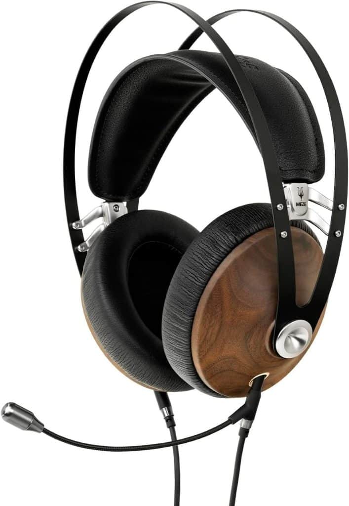 Test du casque Meze 99 Classics : son audiophile en noyer et finition dorée